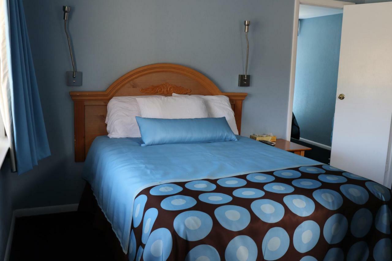 Hitching Post Country Motel Cornwall Luaran gambar