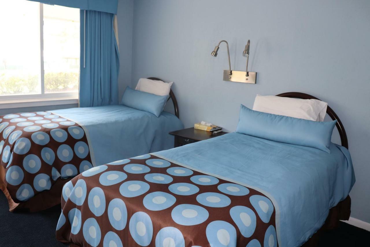 Hitching Post Country Motel Cornwall Luaran gambar